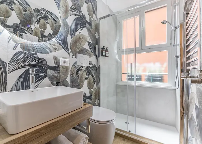 Elegant New 10 Min From Vatican *